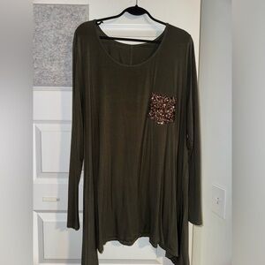 Tunic with gold sequined pocket